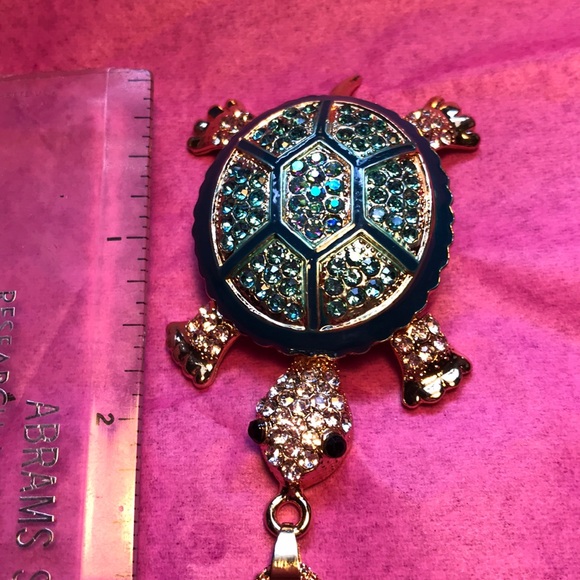 blue turtle necklace - Picture 4 of 7